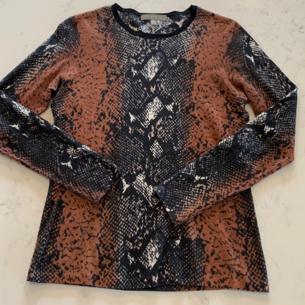 Neiman Marcus cashmere sweater